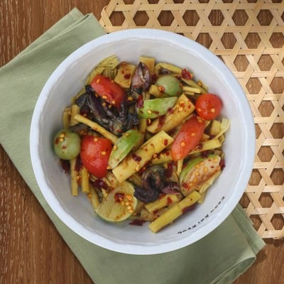 ตำหน่อไม้