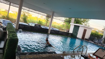 สระว่ายน้ำ/ชายหาด