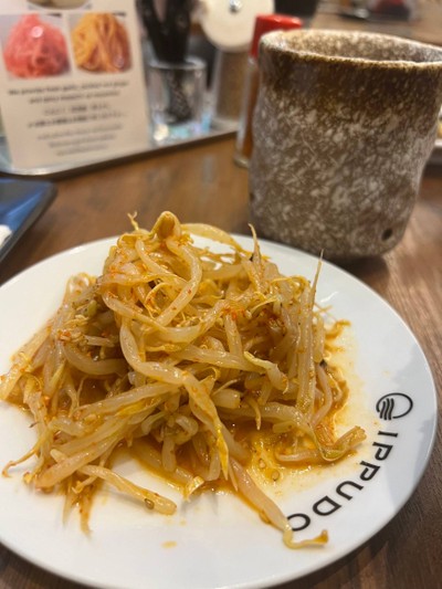 ถั่วงอกเผ็ด