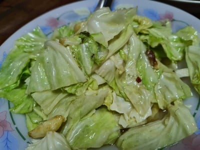 กะหล่ำผัดน้ำปลา