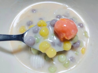 บัวลอยไข่เค็ม