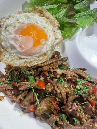 อาหาร หรือ เครื่องดื่ม