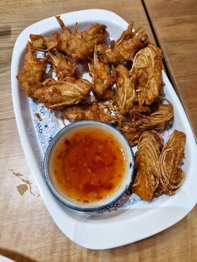 หัวกุ้งทอด