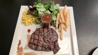 สเต็กเนื้อ