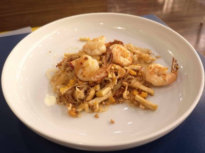 ผัดไทกุ้งสด