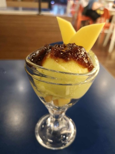 ไอศครีมมะม่วงซอร์เบทน้ำปลาหวาน