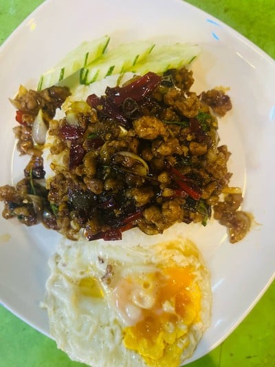 ผัดกระเพราหมูสับ
