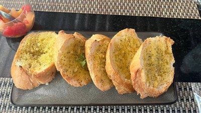 ขนมปังกระเทียม