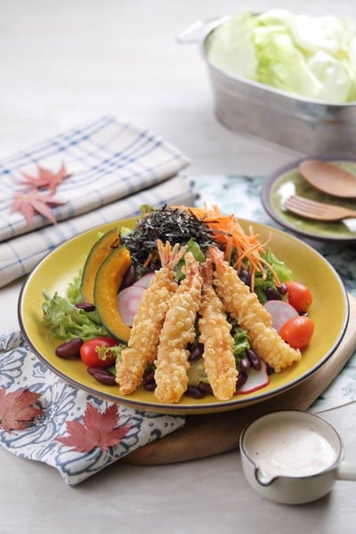 เมนูของร้าน Jones' Salad เซ็นทรัลลาดพร้าว
