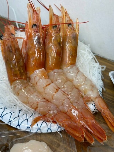 กุ้งหวาน 4 ตัว 1000 เยน