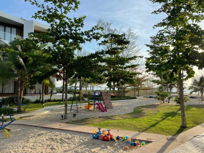สระว่ายน้ำ/ชายหาด