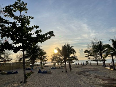 สระว่ายน้ำ/ชายหาด