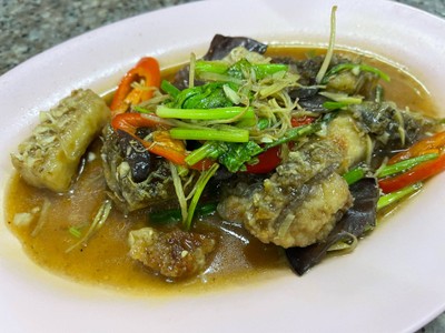 ปลากระพงผัดขิง
