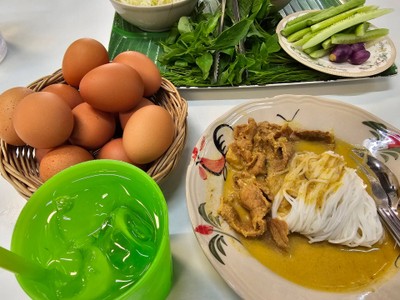 ขนมจีนน้ำยาแกงเนื้อ