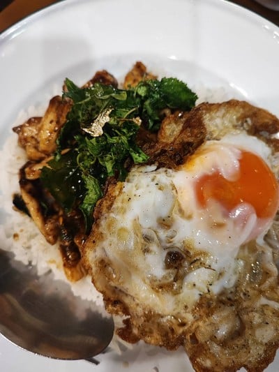 อาหาร หรือ เครื่องดื่ม