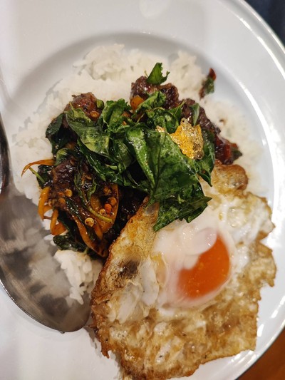 อาหาร หรือ เครื่องดื่ม