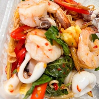 ณ โกดังคาเฟ่ โอฬาร ณ โกดังคาเฟ่ โอฬาร