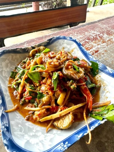 ผัดเผ็ดปลาไหล