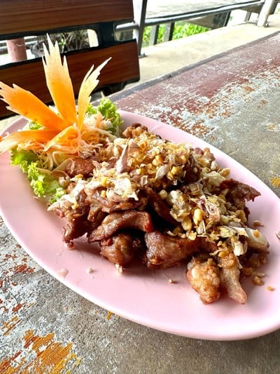 กระดูกอ่อนทอดกระเทียม