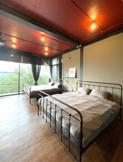 โอบเขา 02 สำหรับ​การ​เข้าพัก​ 4 ท่าน ( สามารถ​เพิ่ม Extra bed 1) 