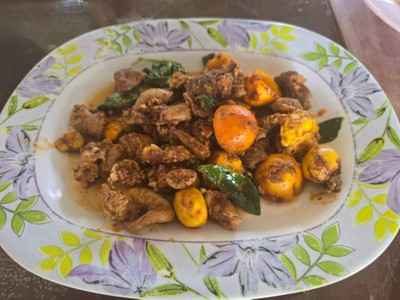 พวงไข่ผัด้ผ็ด