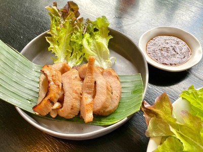 คอหมูย่าง