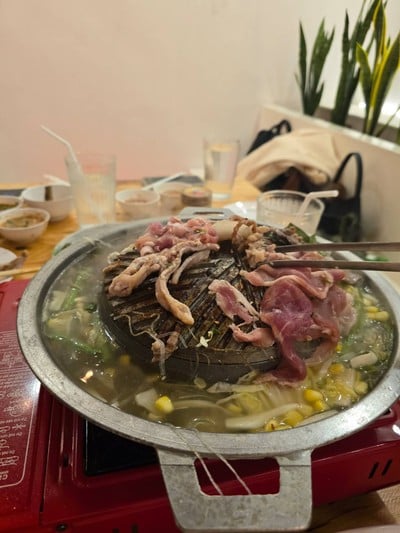 อาหาร หรือ เครื่องดื่ม