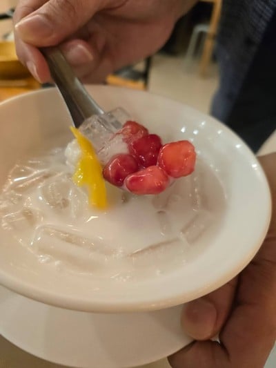 อาหาร หรือ เครื่องดื่ม