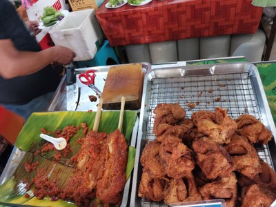 อาหาร หรือ เครื่องดื่ม