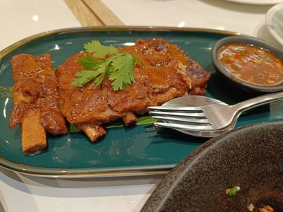 อาหาร หรือ เครื่องดื่ม