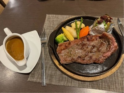 สเต็กเนื้อพริกไทยดำ