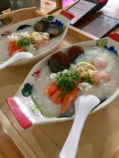 อาหาร หรือ เครื่องดื่ม