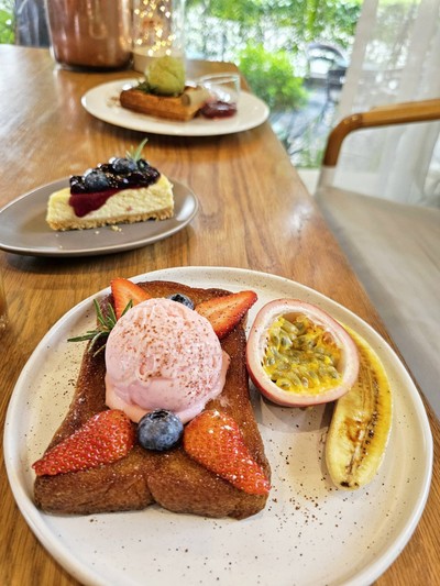 Burnt Sugar Butter Toast