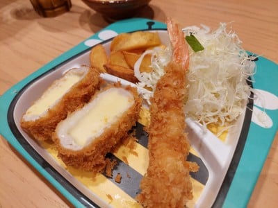 อาหาร หรือ เครื่องดื่ม