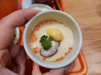 อาหาร หรือ เครื่องดื่ม