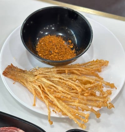 เห็ดเข็มทองทอด