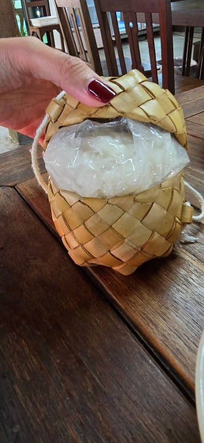 ข้าวเหนียวร้อนๆ