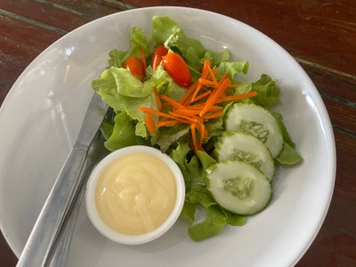 สลัดผักไข่ต้ม