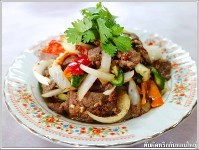 ตับผัดพริกกับหอมใหญ่