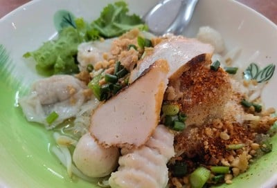 เล็กแห้ง