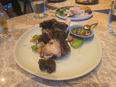 ซี่โครงเนื้อ ซอสจิ้มแจ่ว