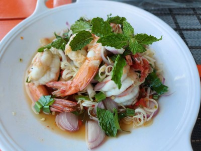 อาหาร หรือ เครื่องดื่ม