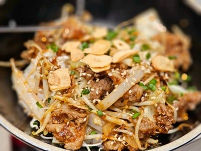 อาหาร หรือ เครื่องดื่ม