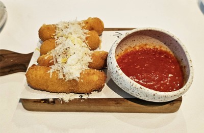 Mozzarella Sticks