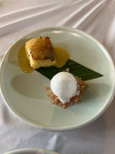 บริยอชสังขยาภูเก็จกับไอศครีมมะพร้าว