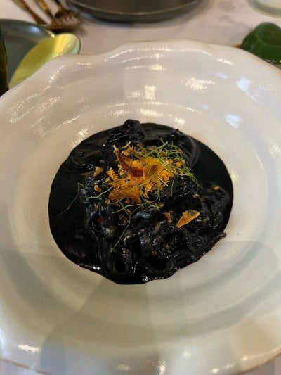 ปลาหมึกผัดน้ำดำ