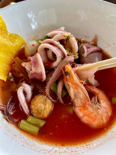 เส้นใหญ่เย็นตาโฟทะเล