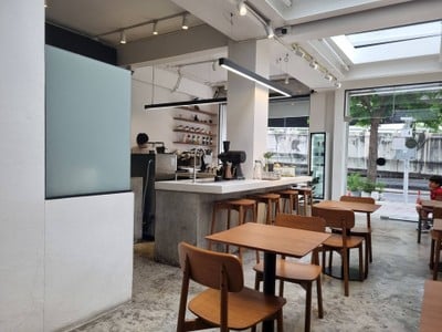บรรยากาศ DOUBLE SLASH // COFFEE SPACE พระราม 8