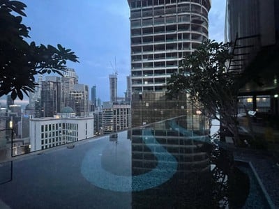 สระว่ายน้ำ/ชายหาด