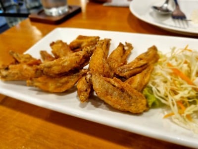 ปีกไก่ทอดน้ำปลา
